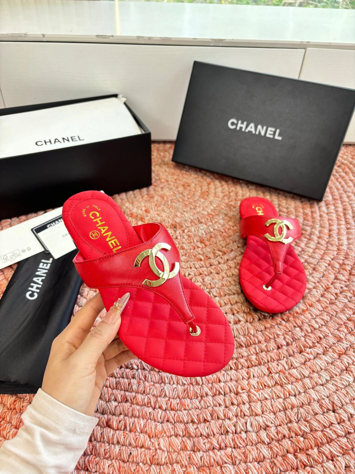 CC 26s Thong Sandals Red Sheepskin 648260