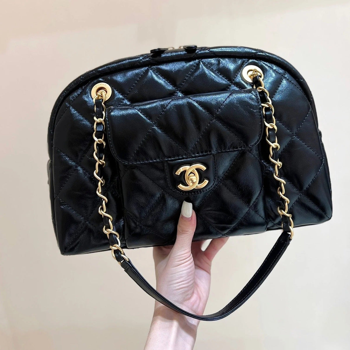 QUILTED BOWLING BAG 33 IN BLACK LAMBSKIN GOLD HARDWARE