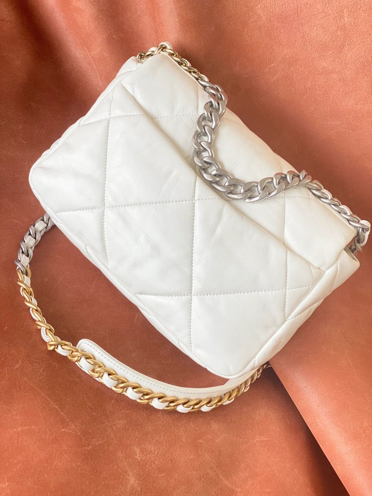 Chanel 2026 Flap Bag 26cm White Lambskin With Silver Hardware