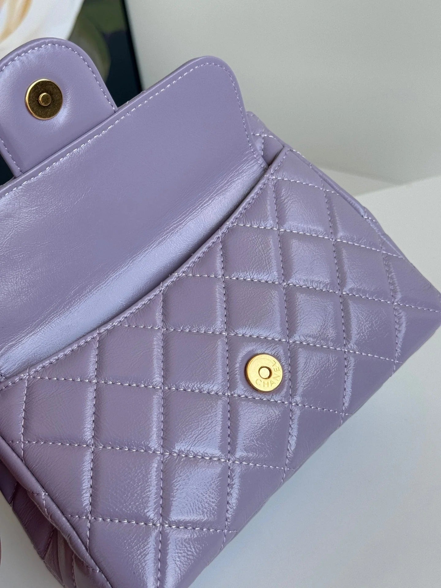 CHANEL 25S HOBO BAG 19 CM IN PURPLE LAMBSKIN WITH GOLD HARDWARE