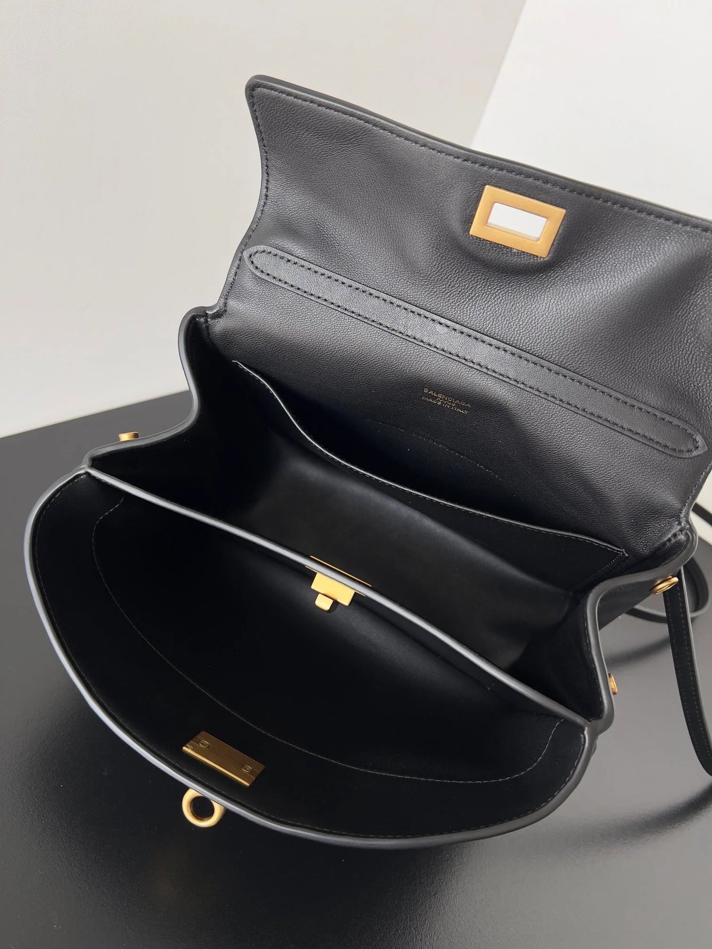 Balenciaga 2026 Rodeo Bag 22 Black Calfskin Gold Hardware 351339