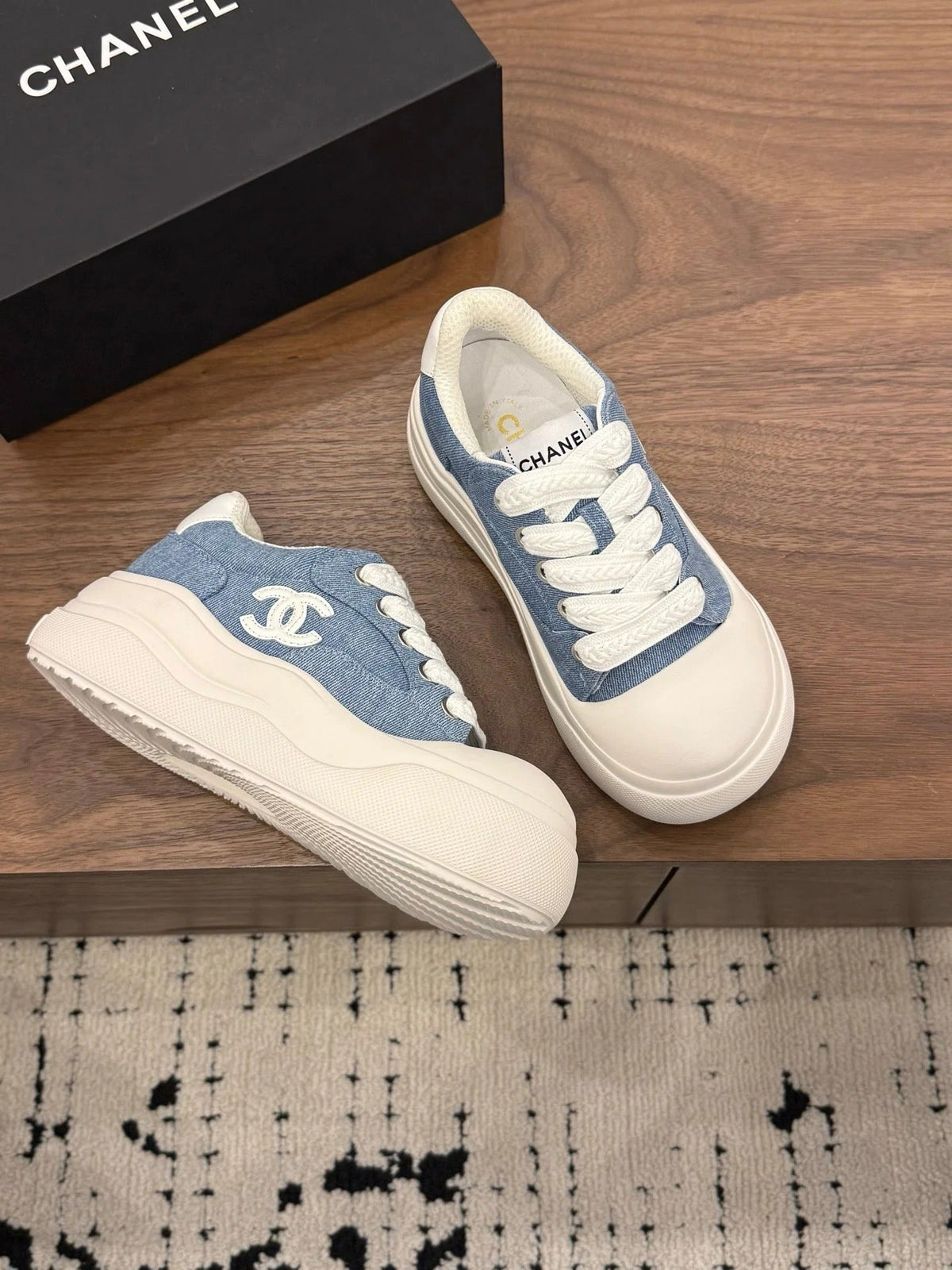 CC 26s Casual Sneaker Blue White Canvas Leather 183591