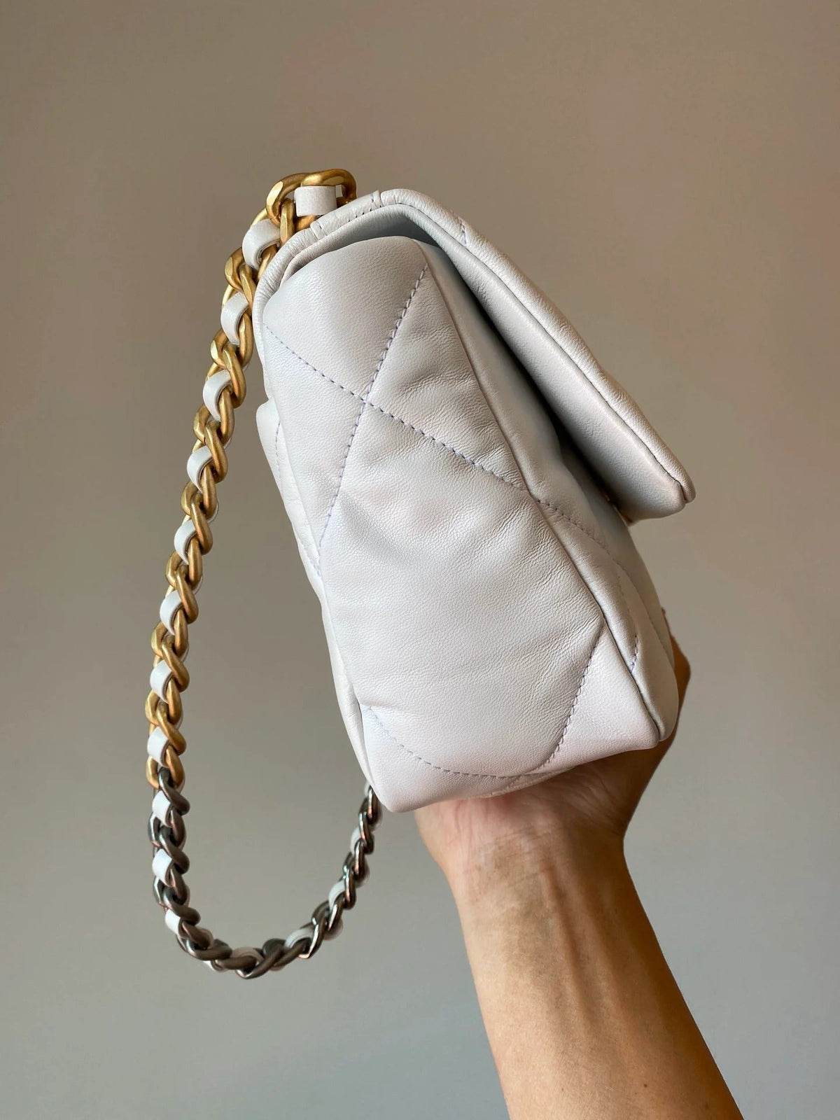 Chanel 2026 Flap Bag 26cm White Lambskin With Gold Hardware
