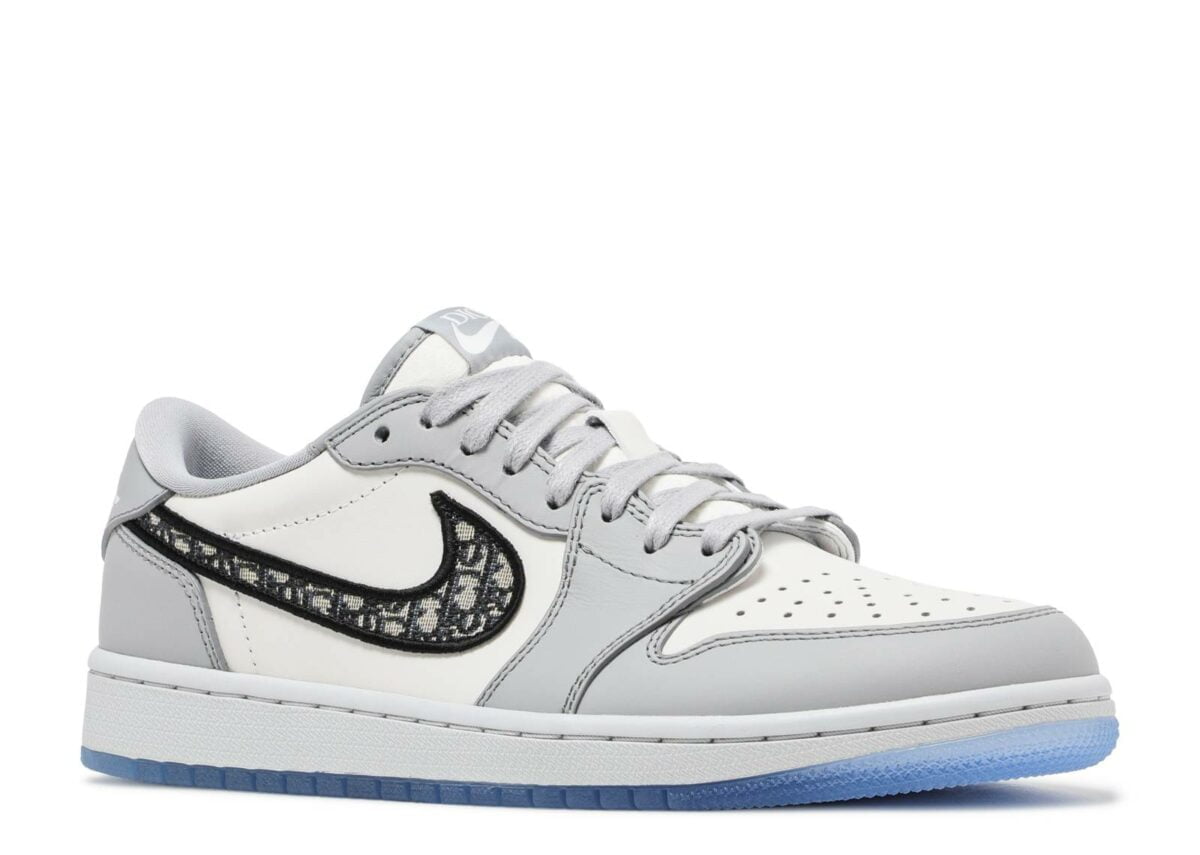 Jordan 1 Retro Low Sneakers - Fresh Drop | Street Style